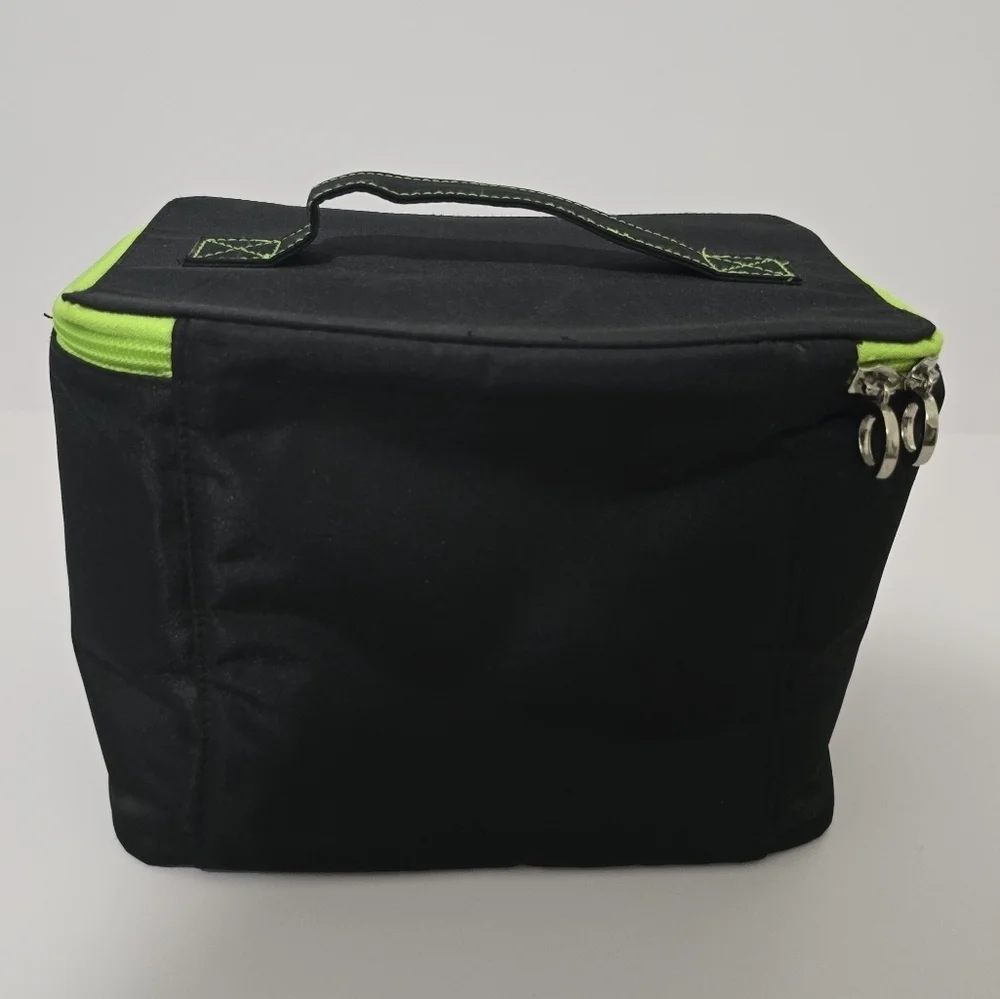 ⭐️40% Off⭐️ The Body Shop Vintage Train Case